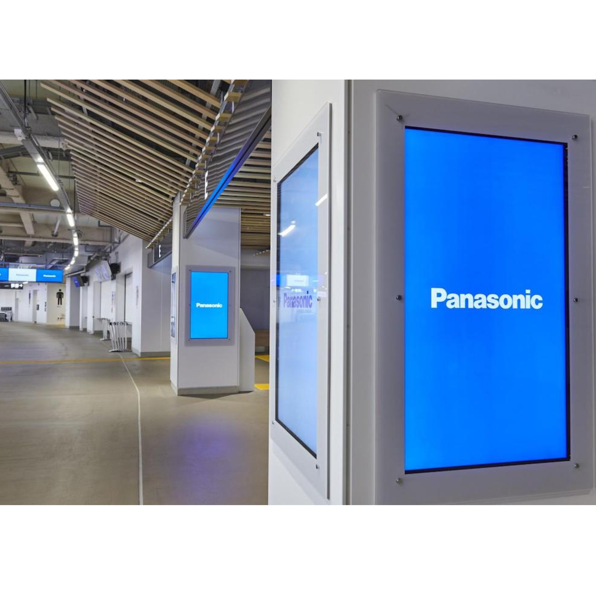 Panasonic Sign Panasonic Digital Signage Displays - Transform your business ...